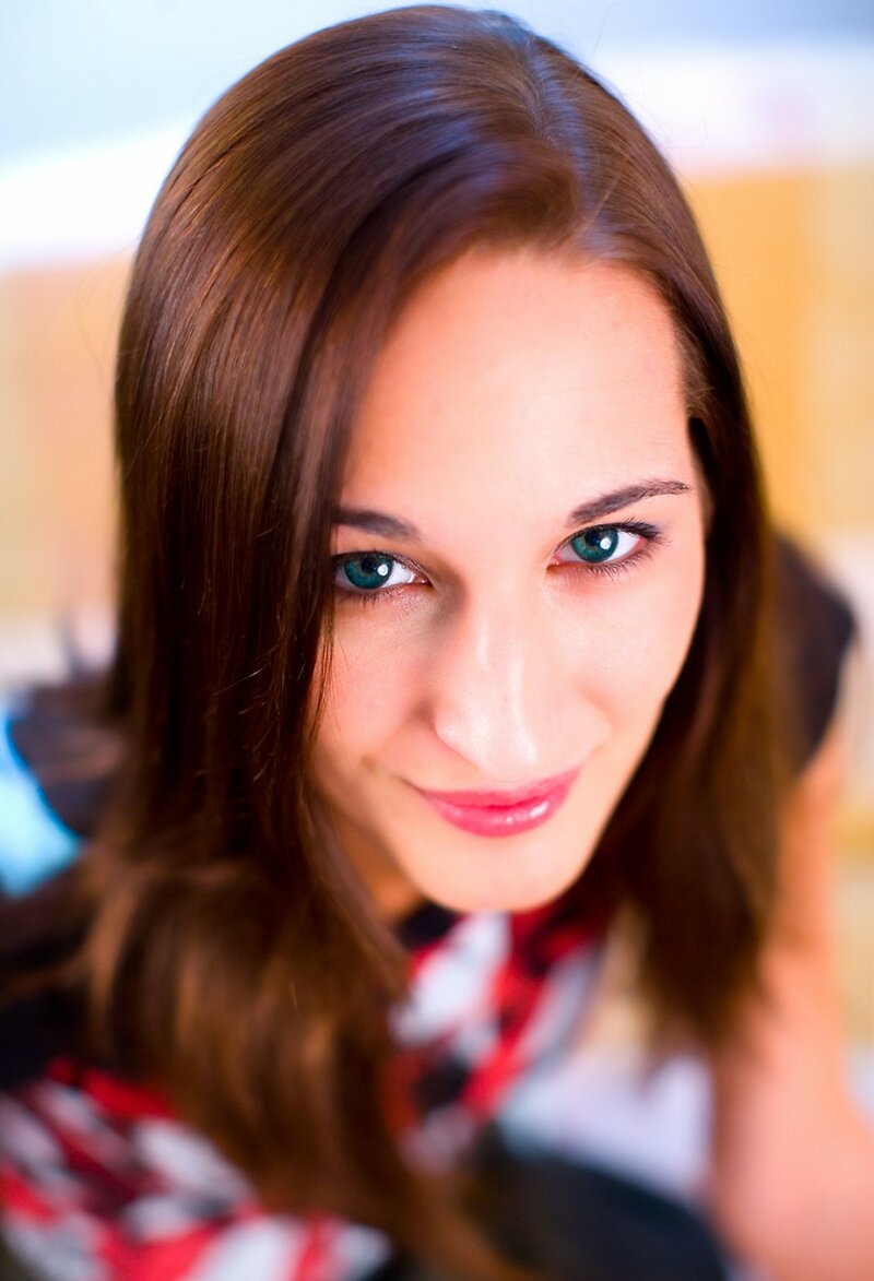 Алиса, 23